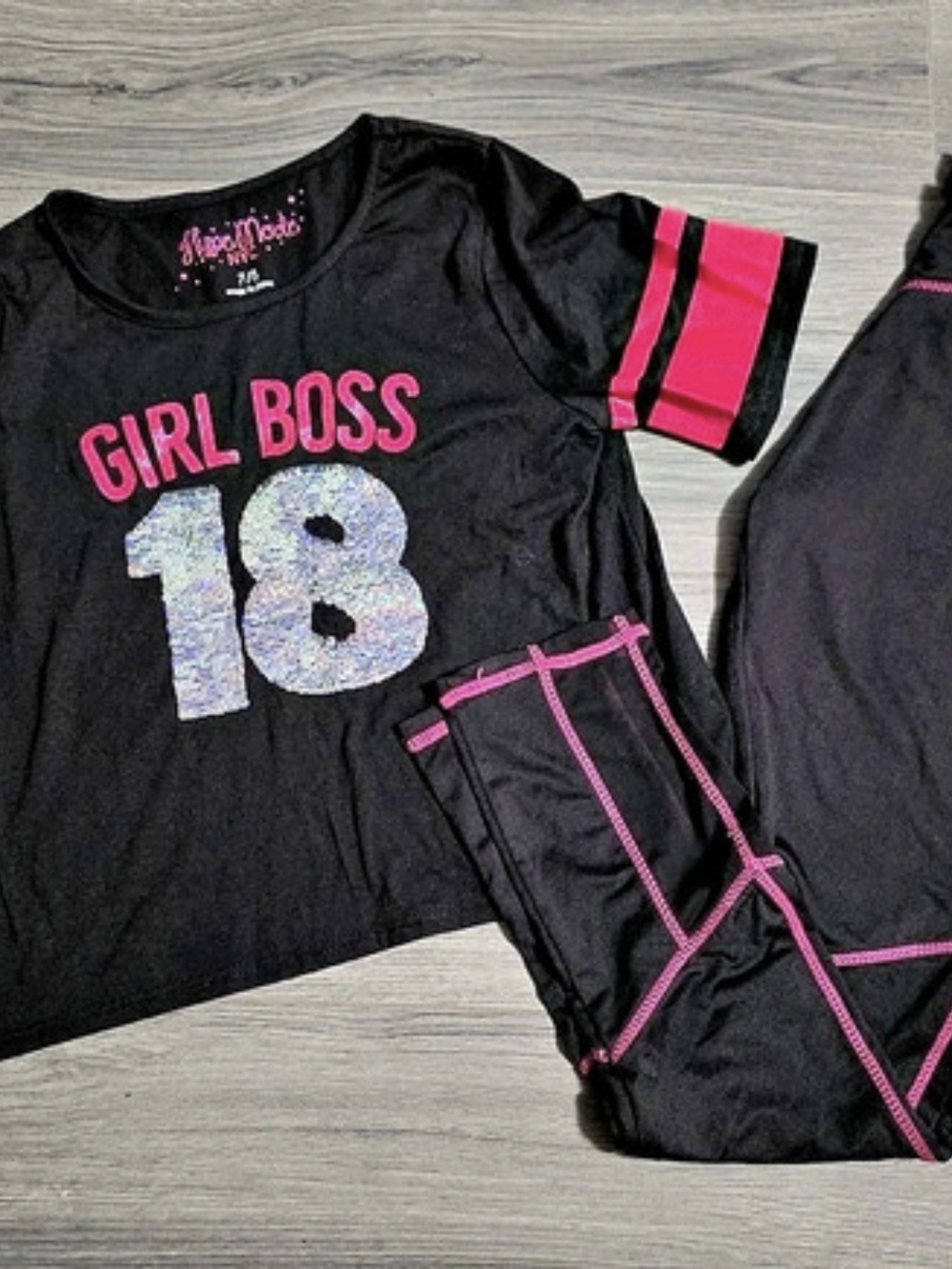 Girls size 7/8. Nwot. Pink & black sporty outfit.
